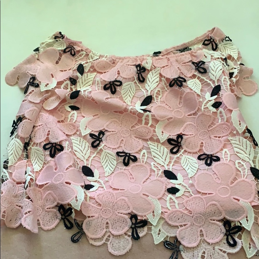 BB Dakota Floral off the shoulder top